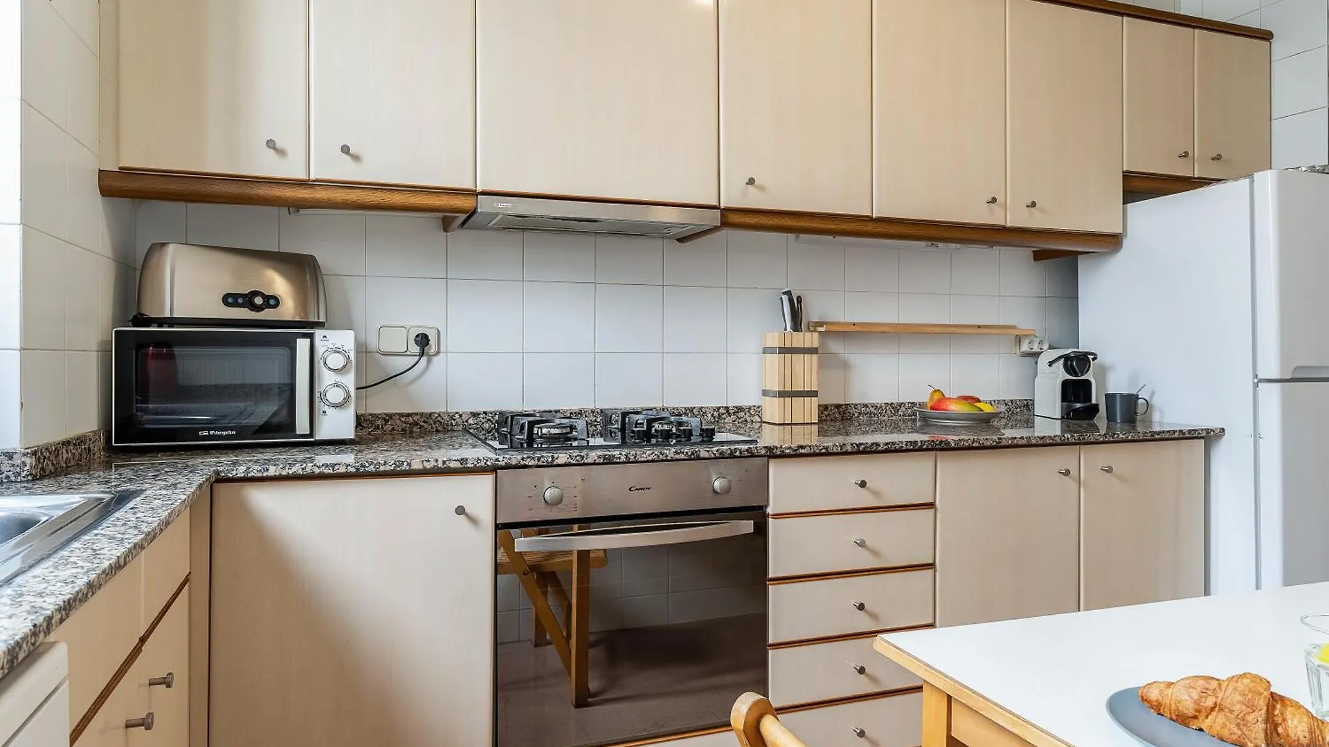 Canela Homes Barcelona Diputacio 0*,  Spain