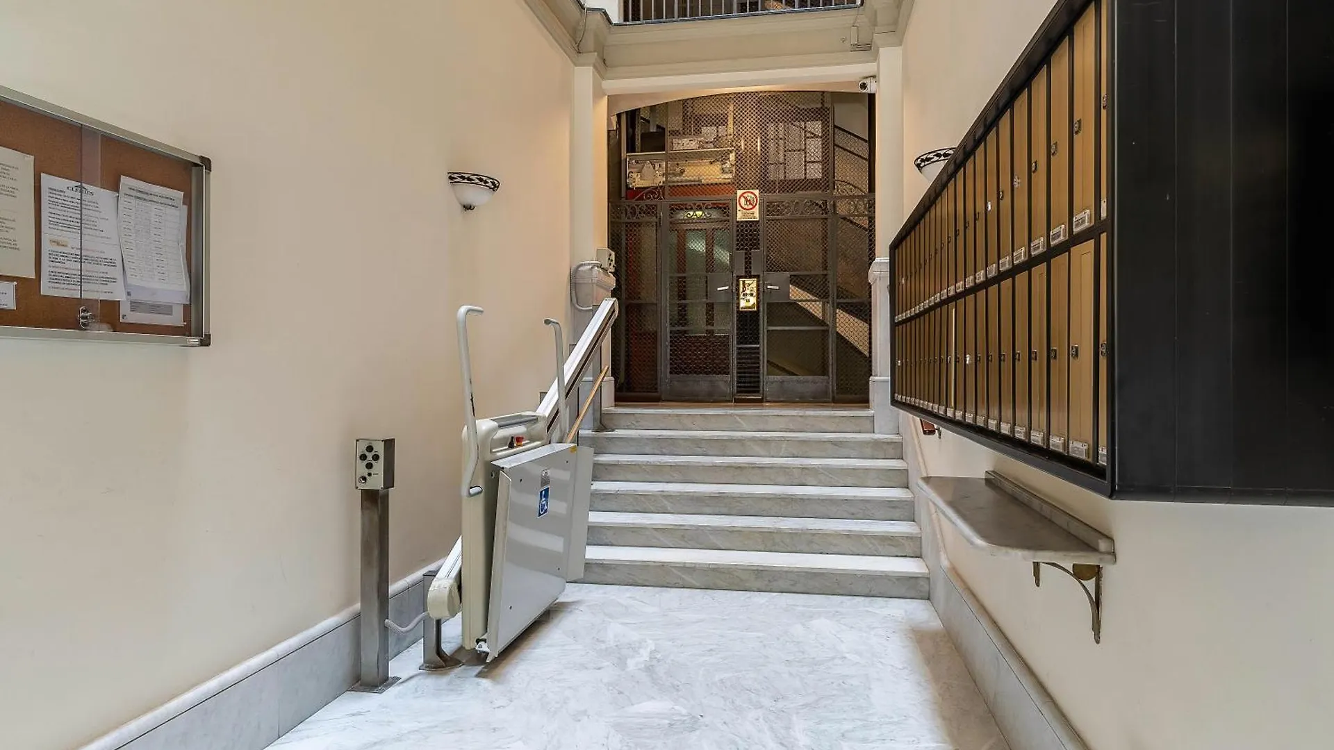 Canela Homes Barcelona Diputacio