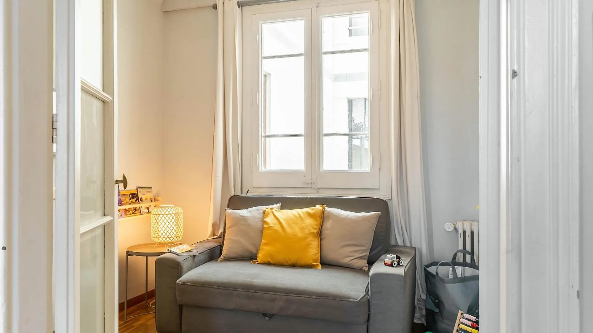 Canela Homes Barcelona Diputacio 0*,  Spain